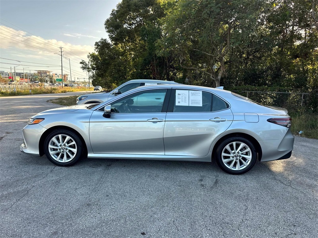 2023 Toyota Camry LE 4