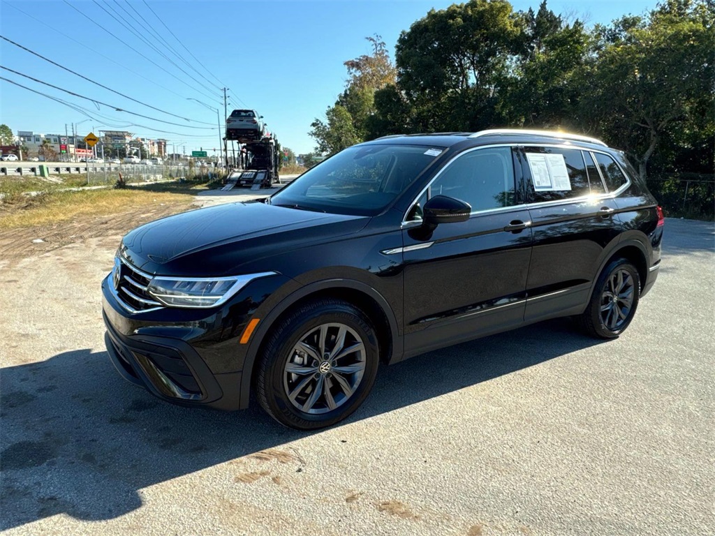 2023 Volkswagen Tiguan 2.0T SE 1