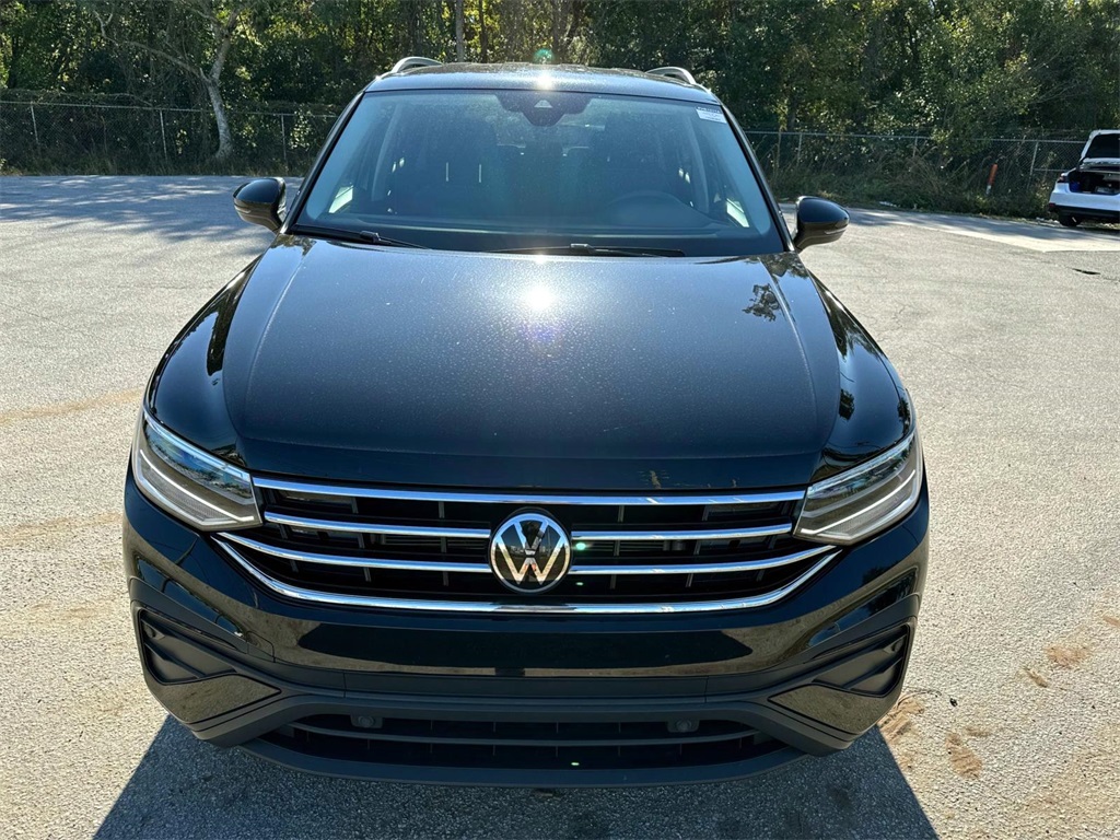 2023 Volkswagen Tiguan 2.0T SE 3