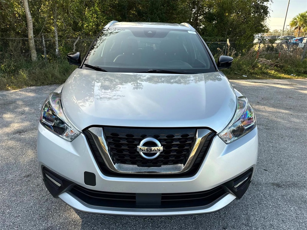 2020 Nissan Kicks SR 3