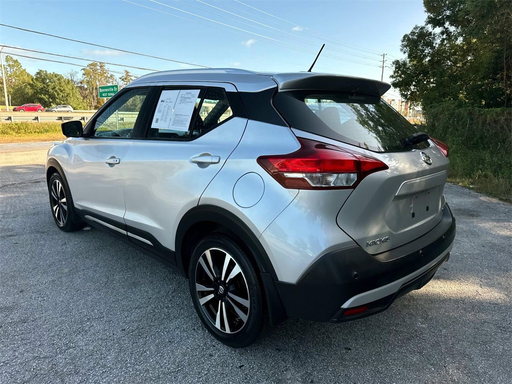 2020 Nissan Kicks SR 6