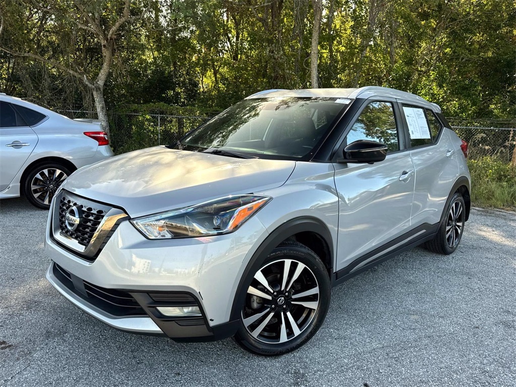 2020 Nissan Kicks SR 28