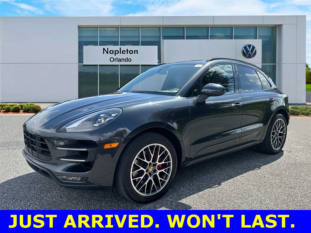 2018 Porsche Macan Turbo 1