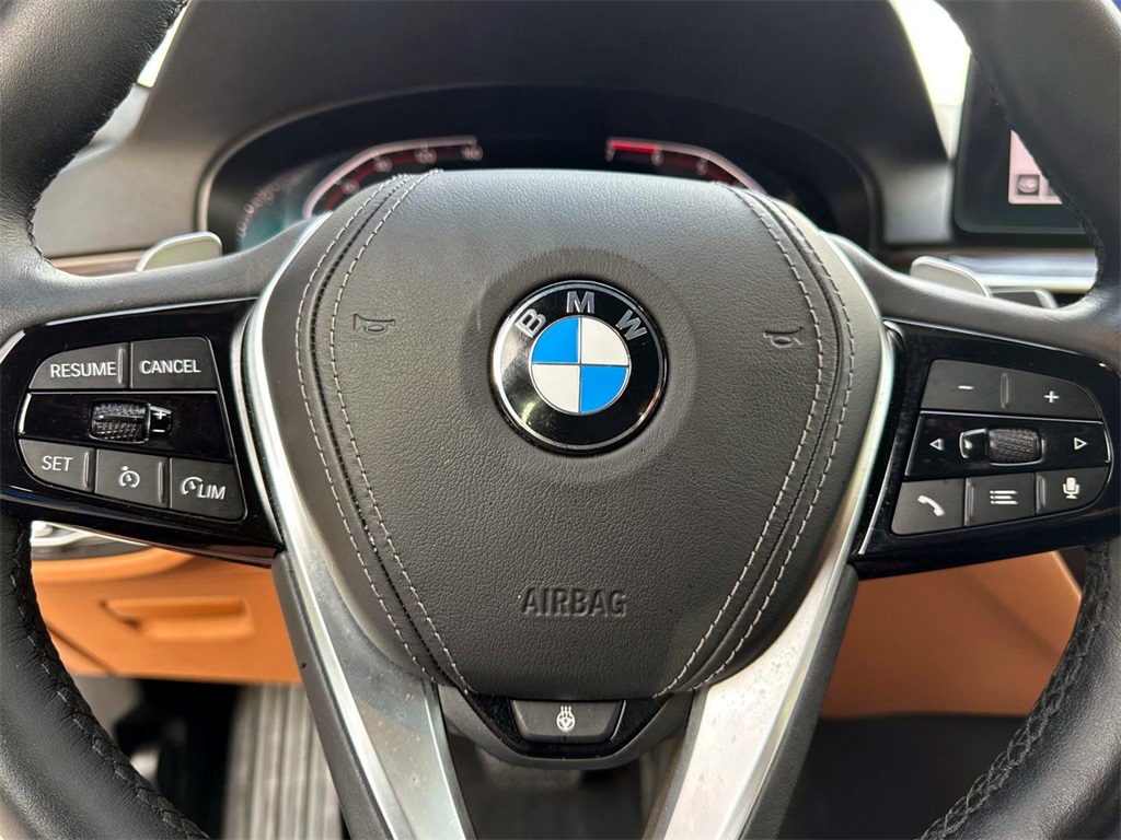 2022 BMW 5 Series 530i xDrive 11