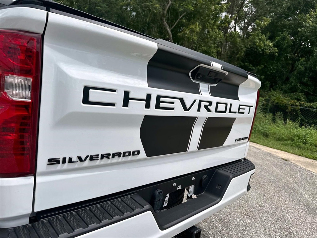 2023 Chevrolet Silverado 1500 Custom 8