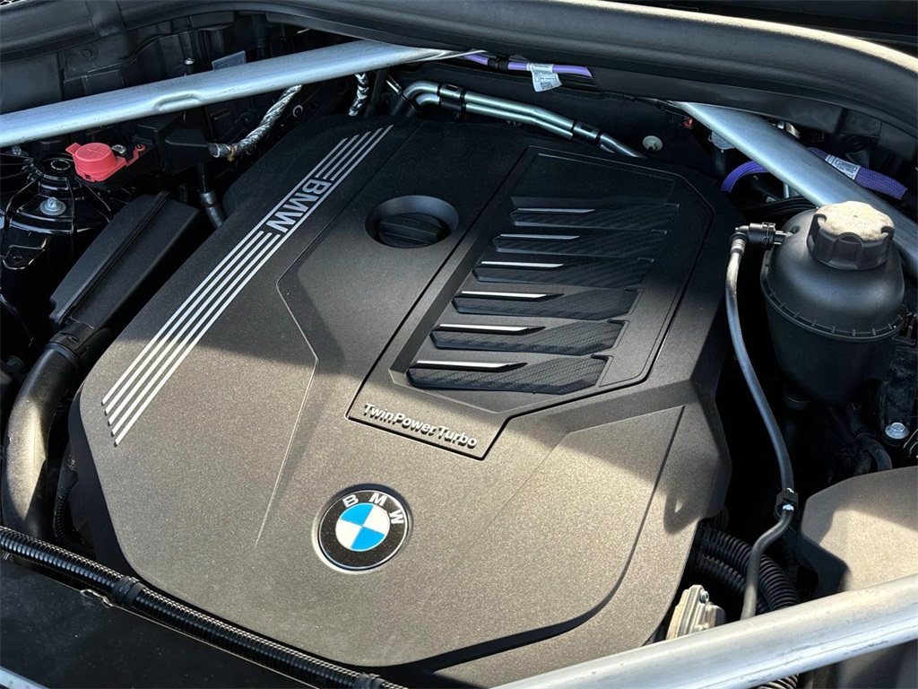 2021 BMW X6 sDrive40i 8