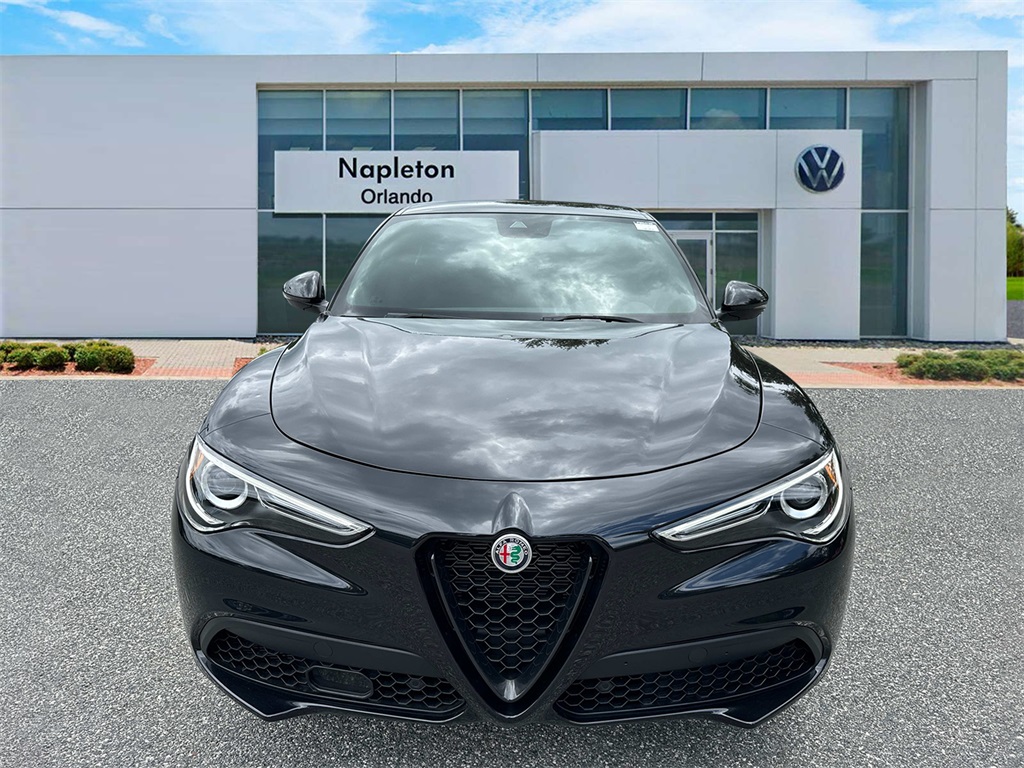 2023 Alfa Romeo Stelvio Sprint 3
