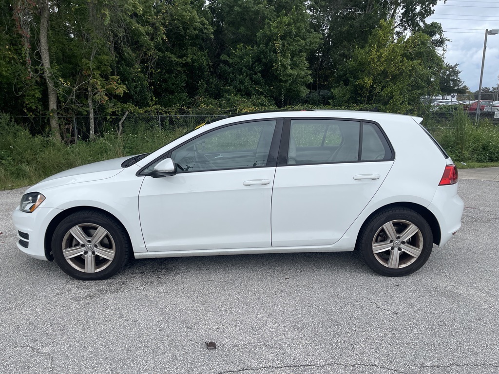 2017 Volkswagen Golf TSI S 4-Door 3