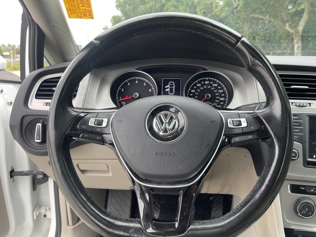 2017 Volkswagen Golf TSI S 4-Door 6