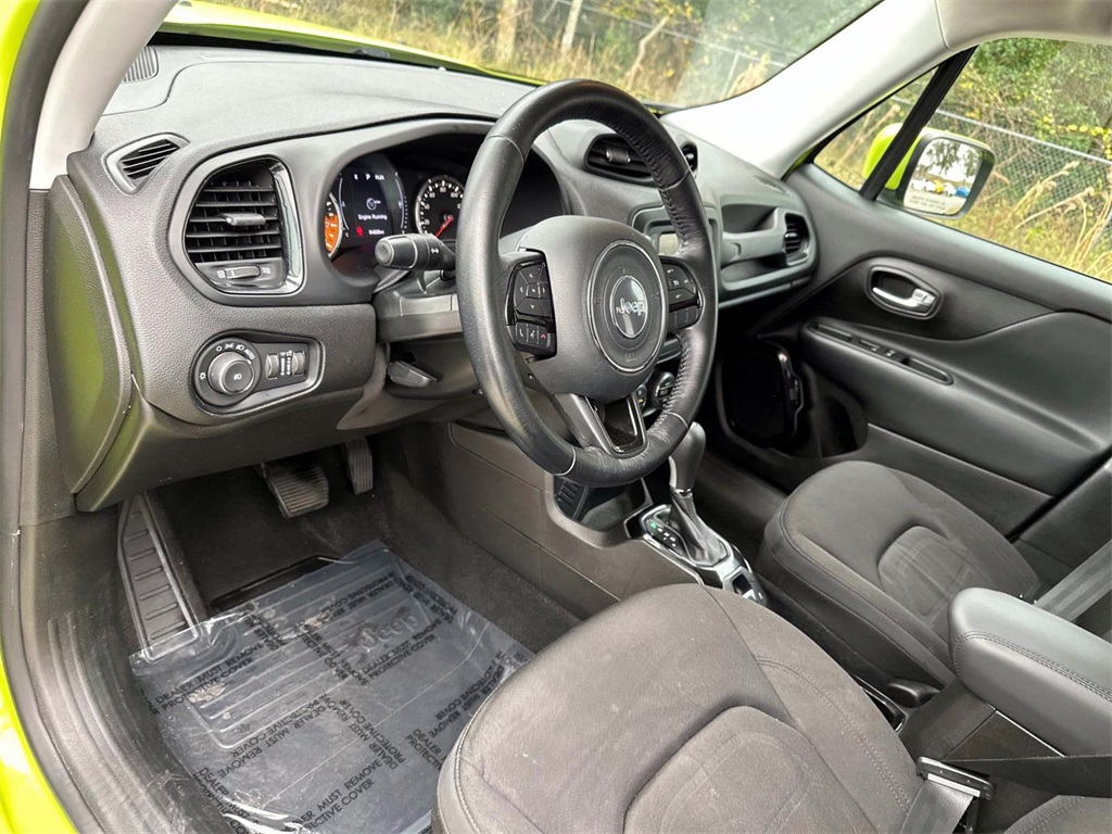 2017 Jeep Renegade Altitude 11