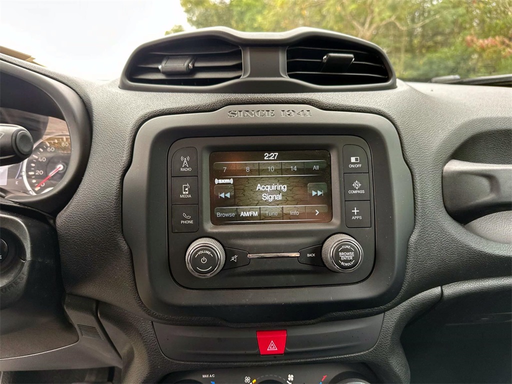 2017 Jeep Renegade Altitude 18