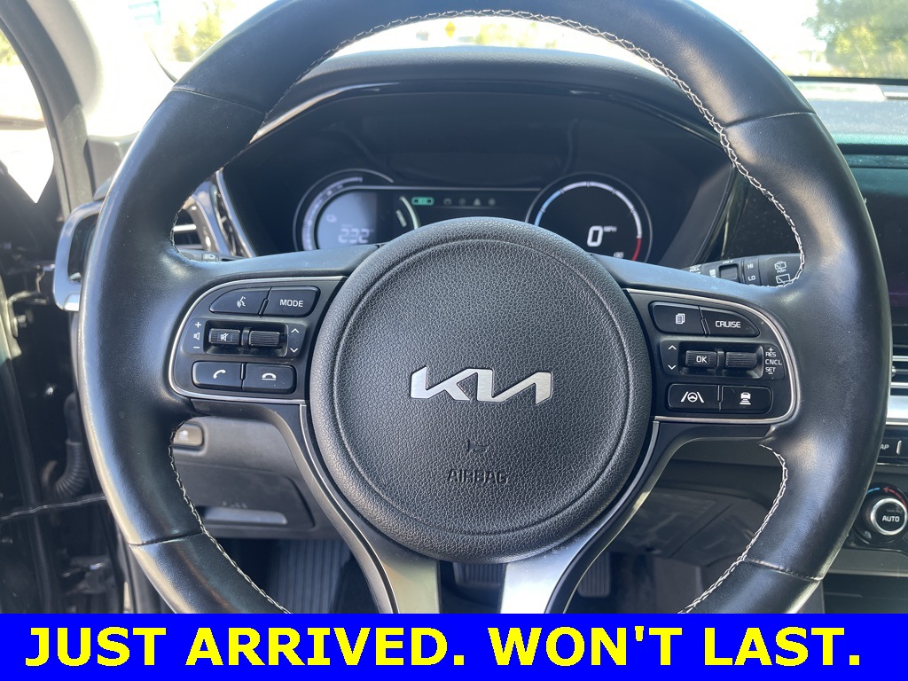 2022 Kia Niro EV EX 8