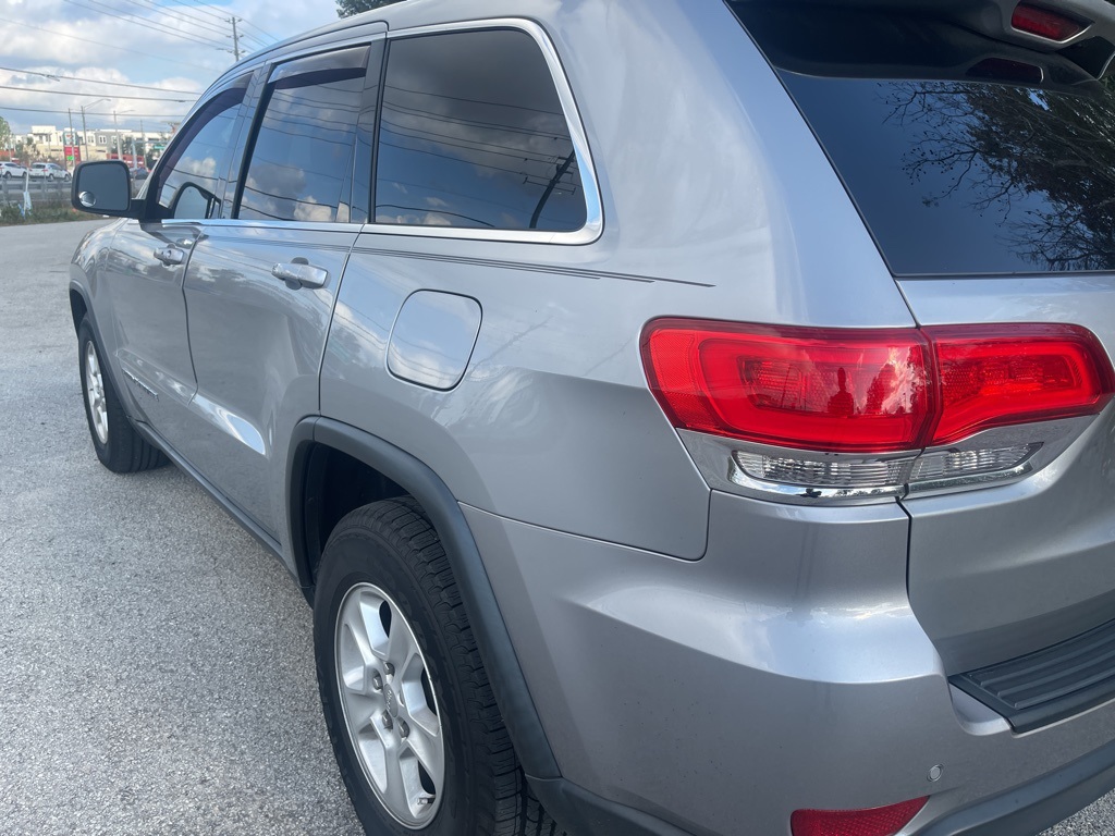 2017 Jeep Grand Cherokee Laredo 5