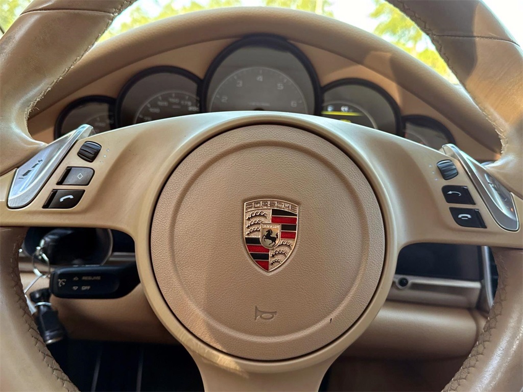 2014 Porsche Panamera  9