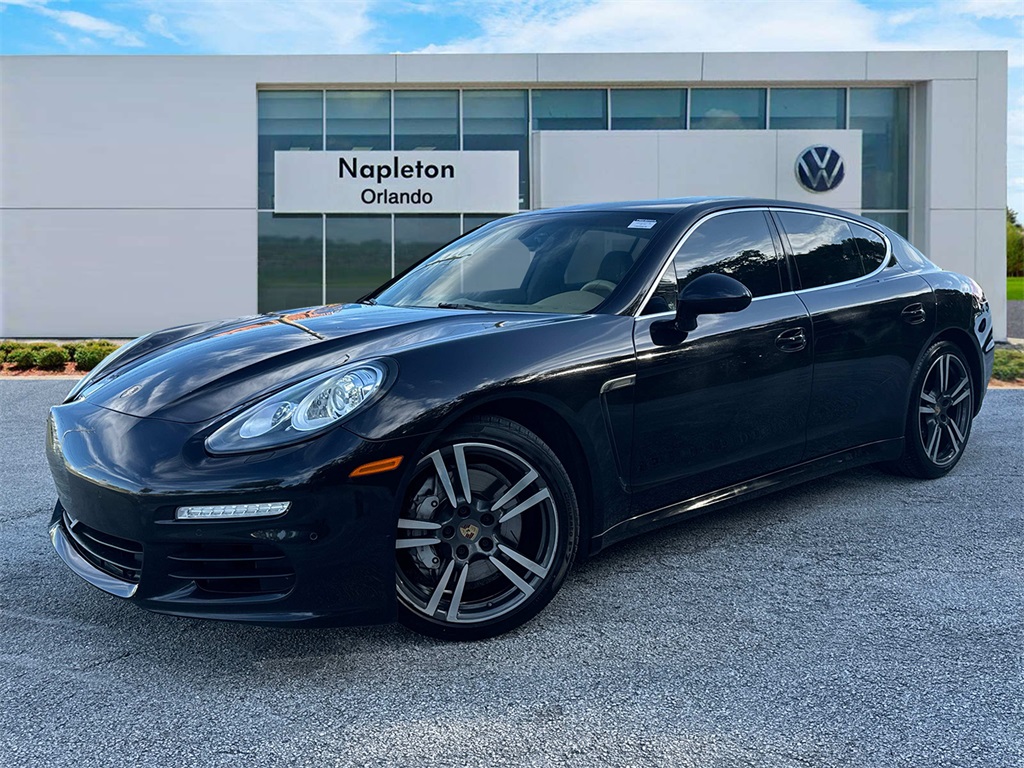 2014 Porsche Panamera  25