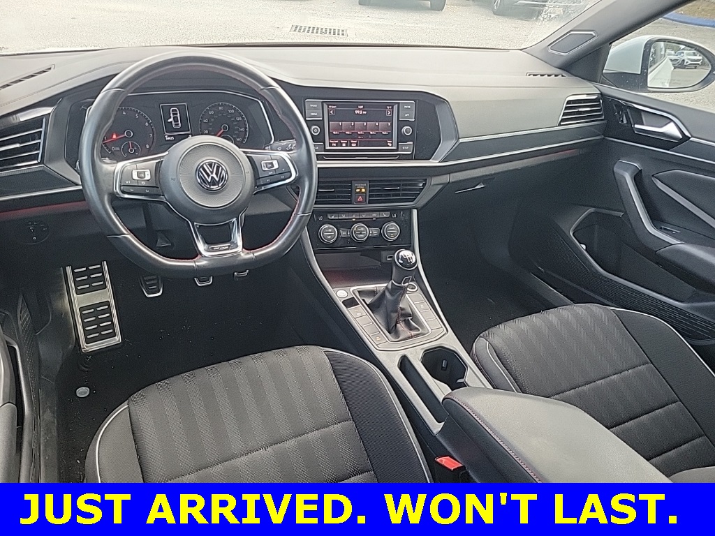 2019 Volkswagen Jetta GLI 2.0T S 10