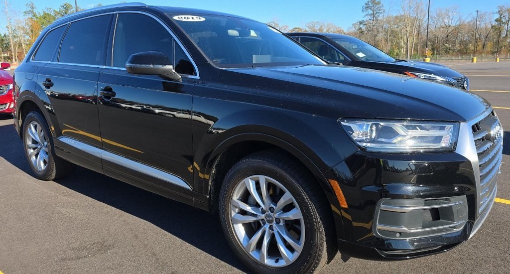 2019 Audi Q7 55 Premium 2