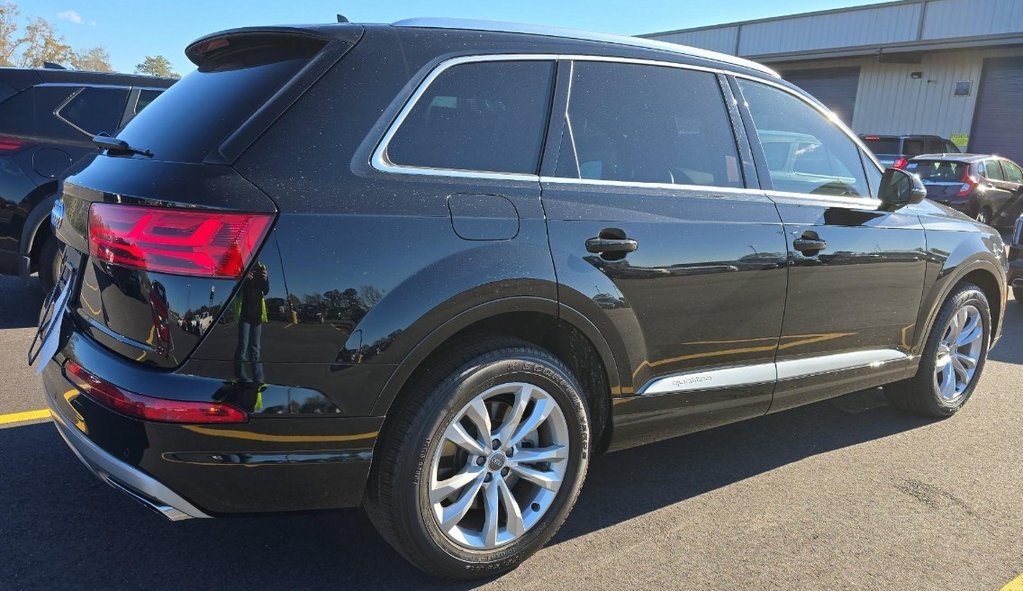 2019 Audi Q7 55 Premium 3