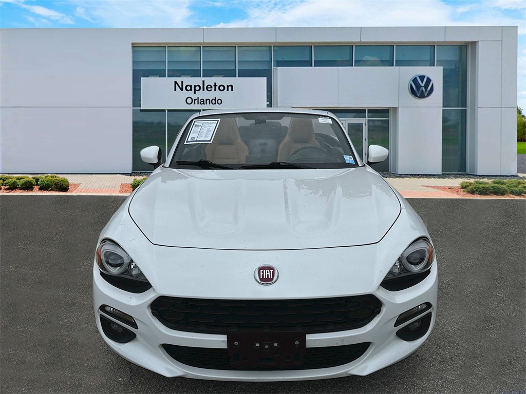 2020 Fiat 124 Spider Lusso 3