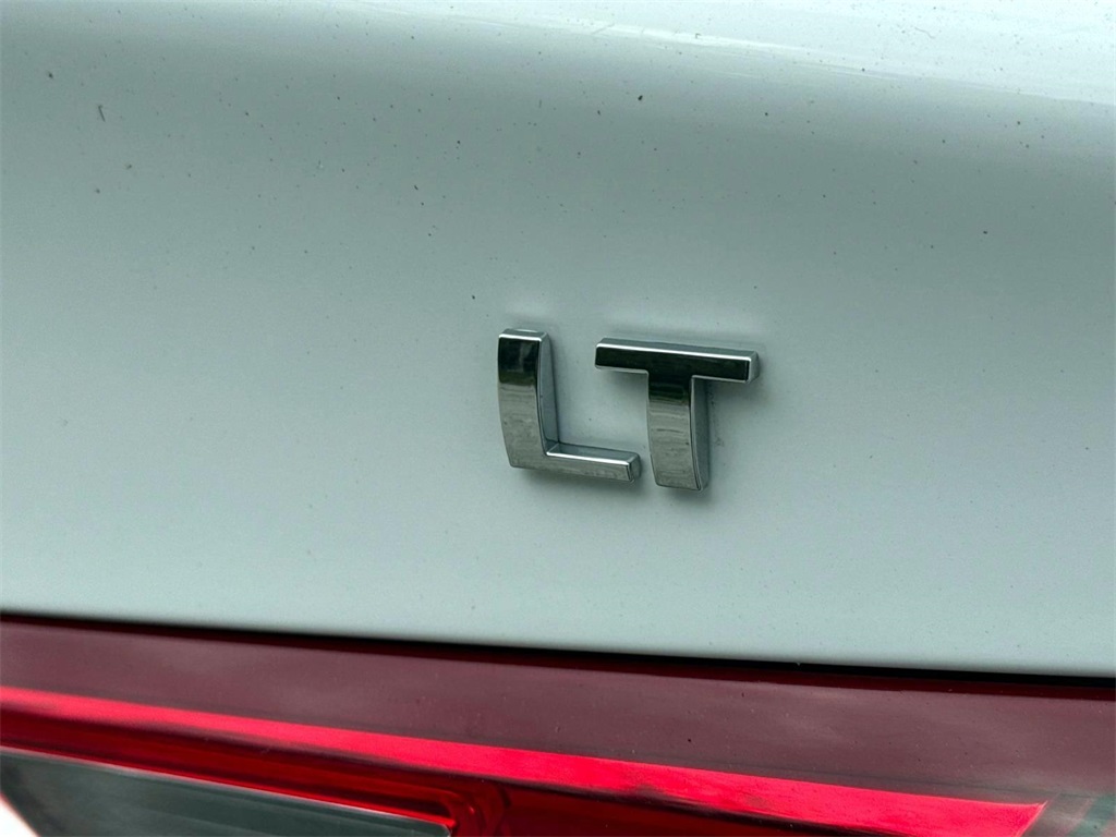 2023 Chevrolet Malibu LT 8