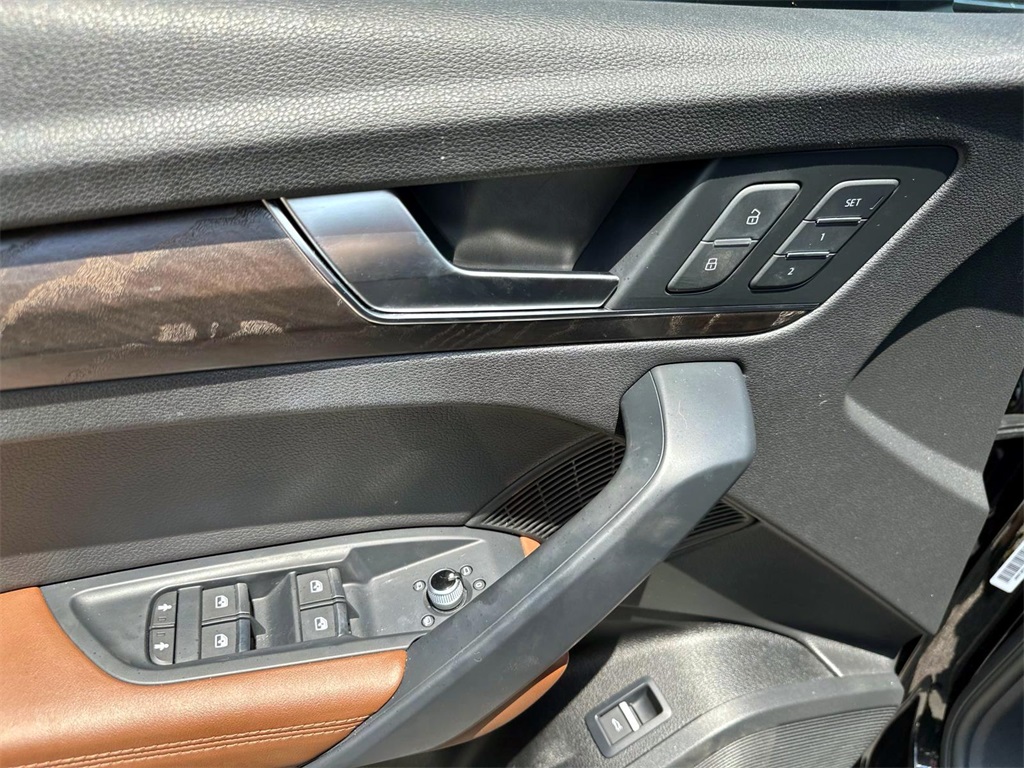 2019 Audi Q5 2.0T Prestige 24
