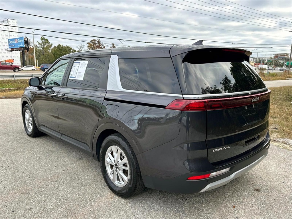 2023 Kia Carnival LX 6