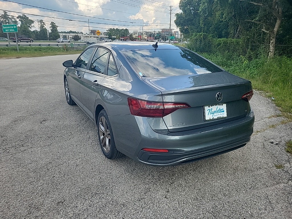 2022 Volkswagen Jetta 1.5T SE 4