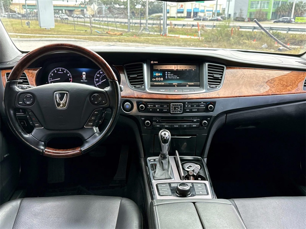 2014 Hyundai Equus Signature 10