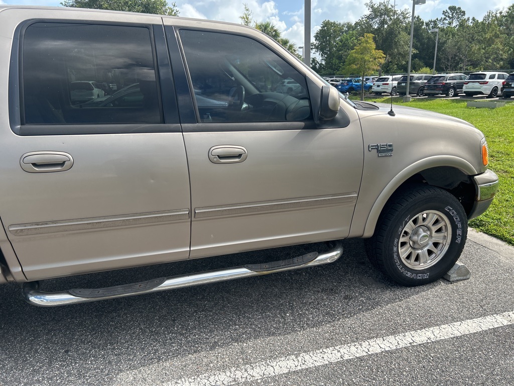 2003 Ford F-150 XLT 11