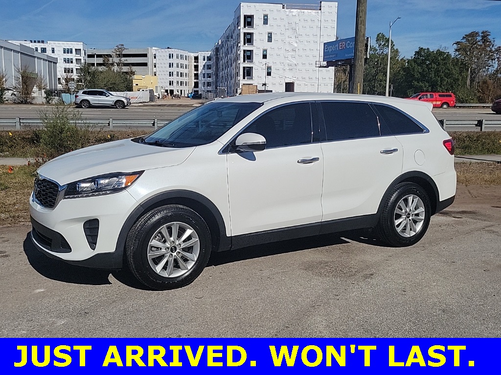 2020 Kia Sorento LX 3