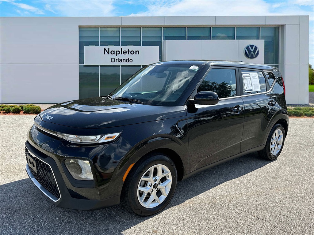 2022 Kia Soul LX 1