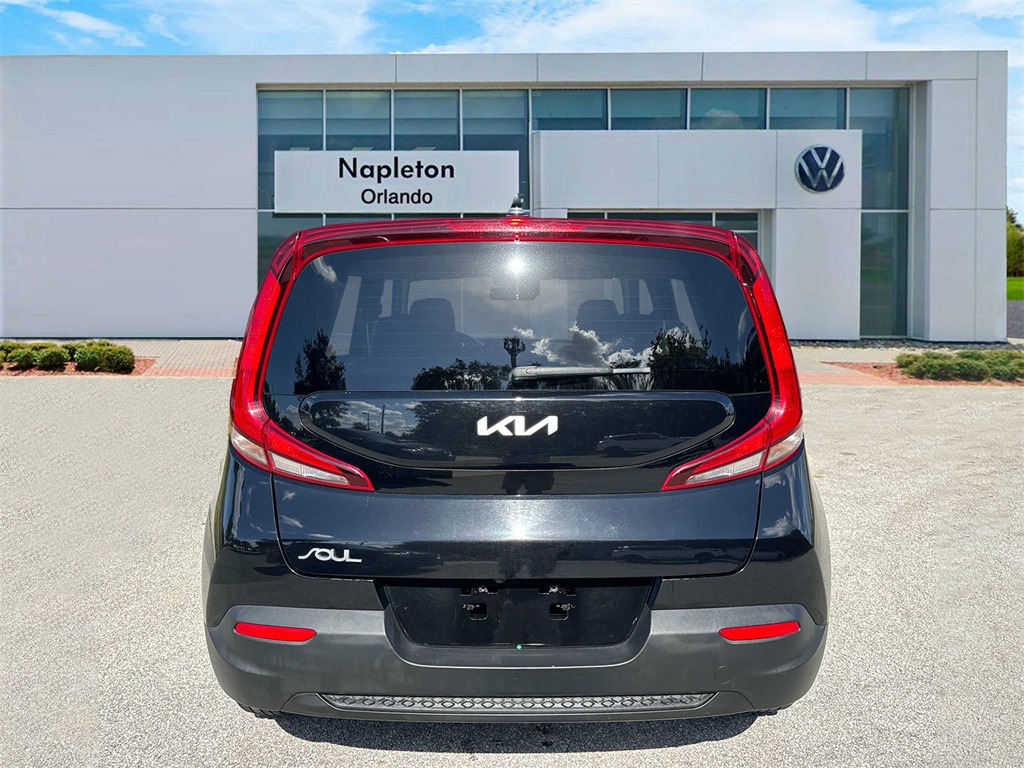 2022 Kia Soul LX 7