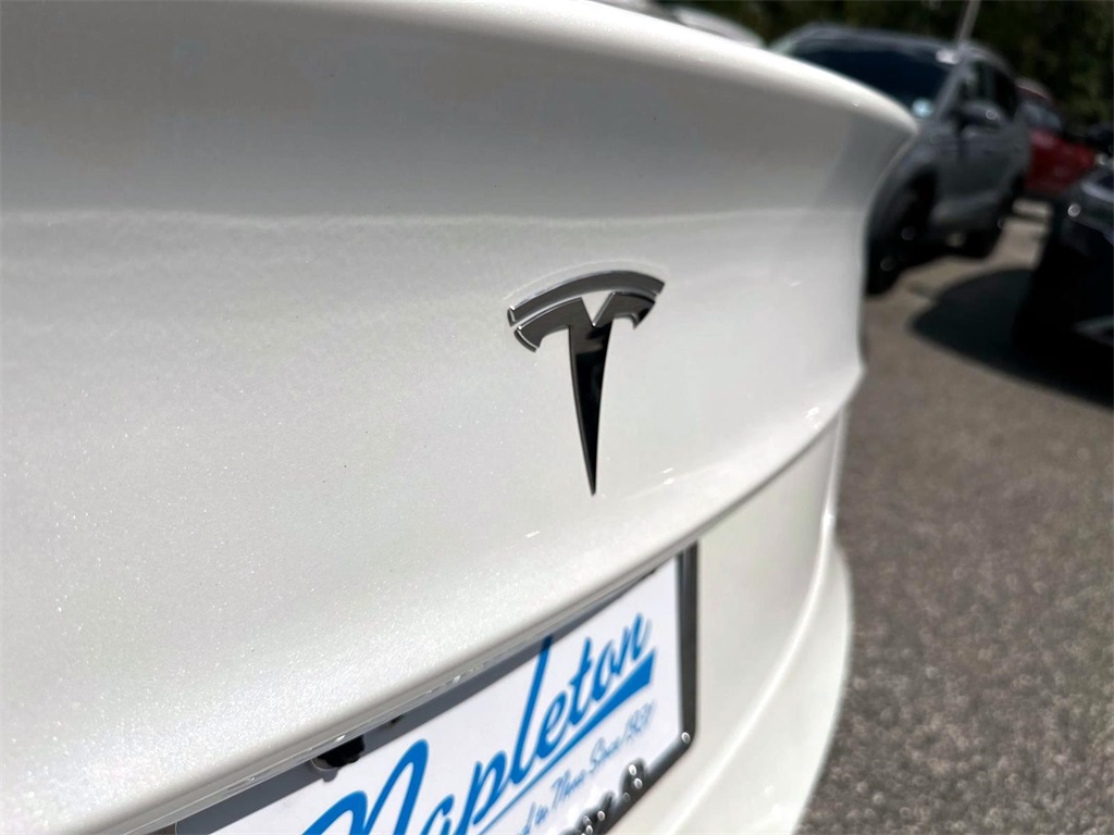 2023 Tesla Model 3 Base 8