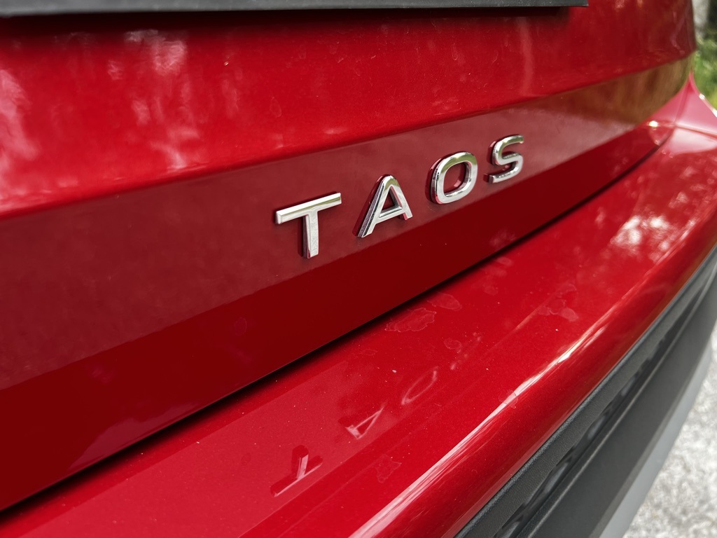 2023 Volkswagen Taos 1.5T SE 8