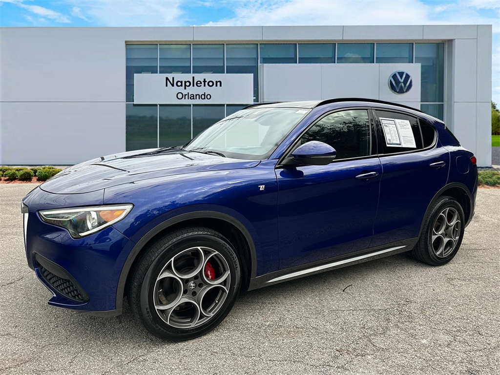 2022 Alfa Romeo Stelvio Ti 1