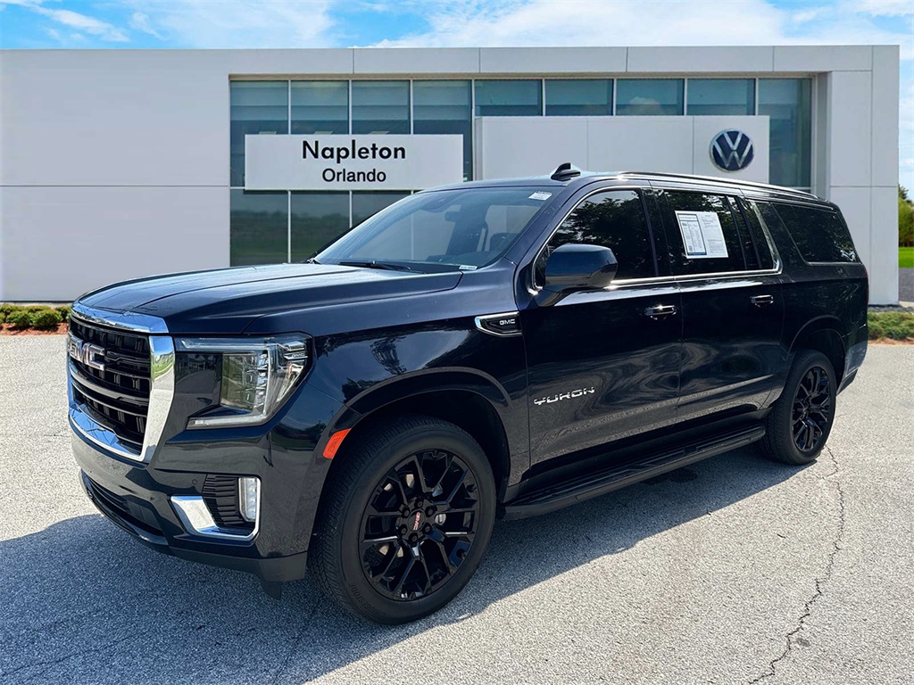 2023 GMC Yukon XL SLE 1