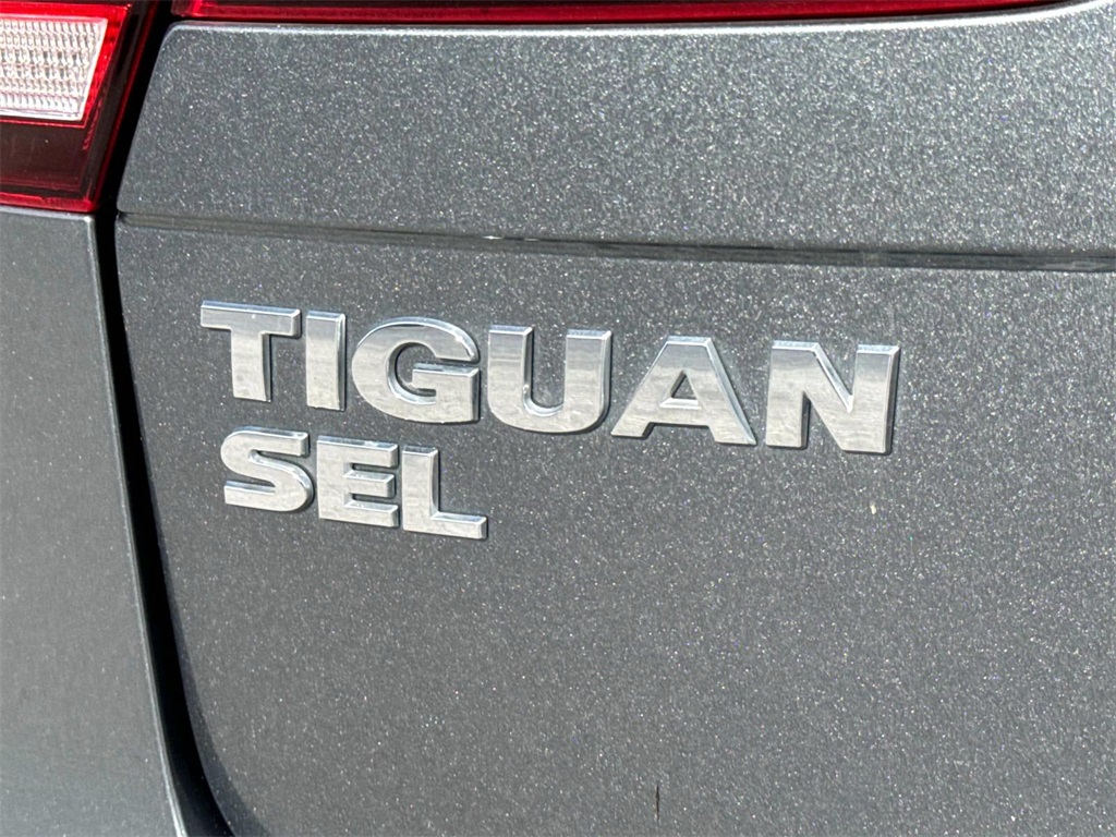 2020 Volkswagen Tiguan 2.0T SEL 8