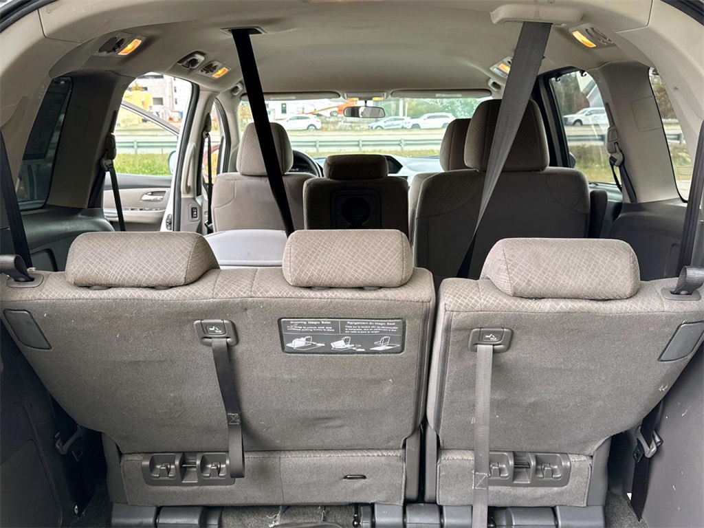 2015 Honda Odyssey EX 23