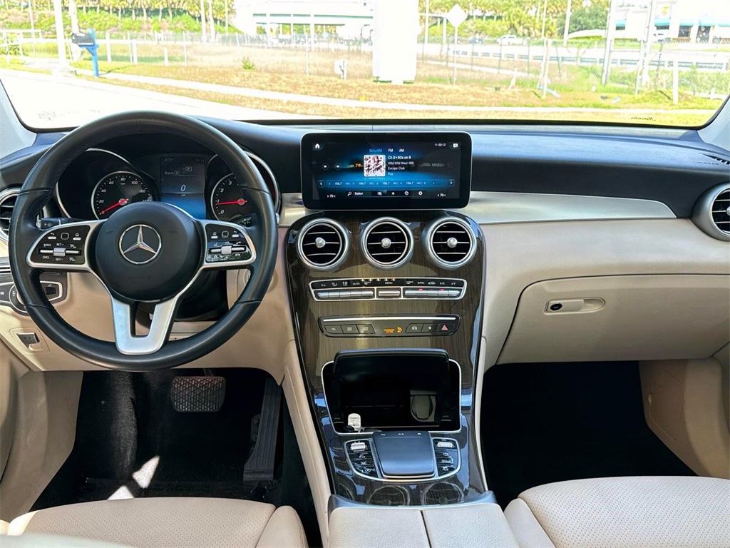 2022 Mercedes-Benz GLC GLC 300 10