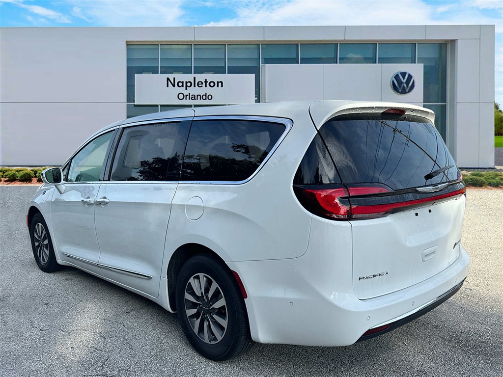 2022 Chrysler Pacifica Hybrid Limited 6