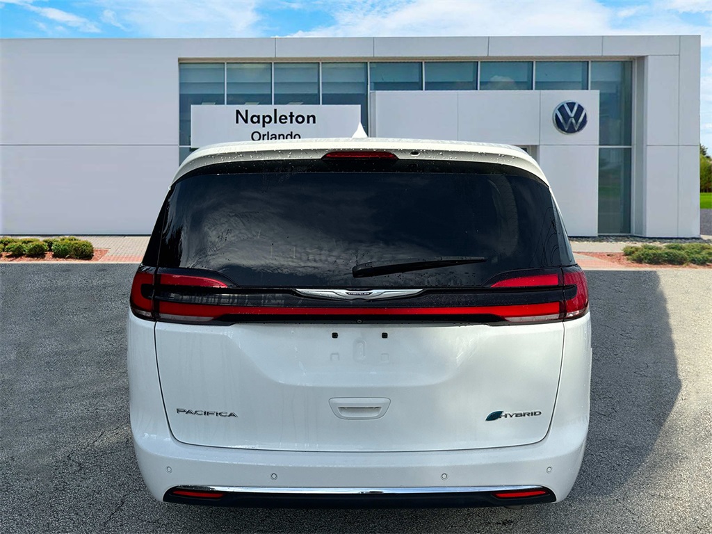 2022 Chrysler Pacifica Hybrid Limited 7