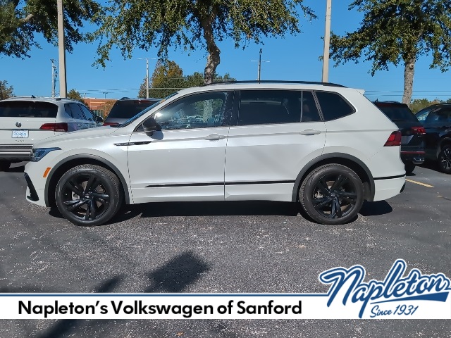 2023 Volkswagen Tiguan 2.0T SE R-Line Black 3