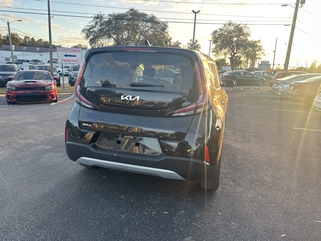 2023 Kia Soul LX 5