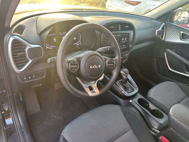 2023 Kia Soul LX 7