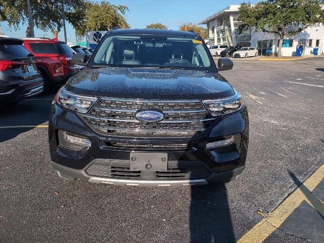 2023 Ford Explorer XLT 2