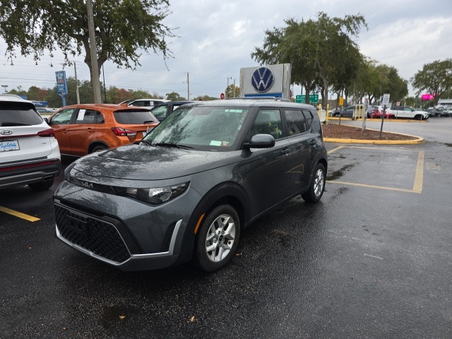 2023 Kia Soul LX 2