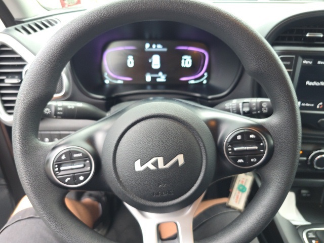 2023 Kia Soul LX 7