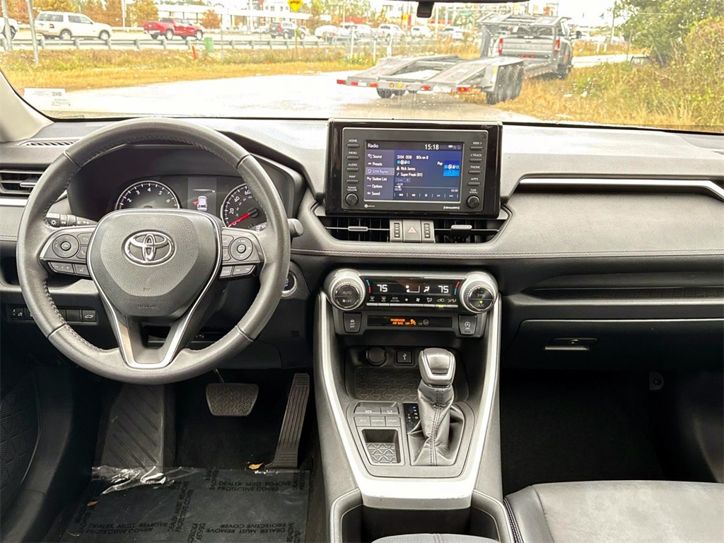 2022 Toyota RAV4 XLE Premium 11