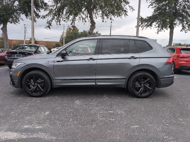 2024 Volkswagen Tiguan 2.0T SE R-Line Black 3