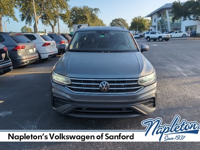 2024 Volkswagen Tiguan 2.0T SE 2